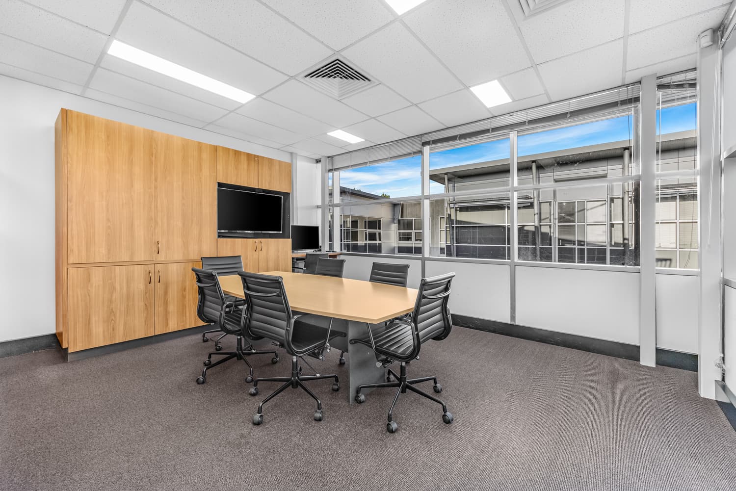 WAREHOUSE + INCOME: VACANT WAREHOUSE WITH SECURE LEVEL 1 TENANT - Image 6