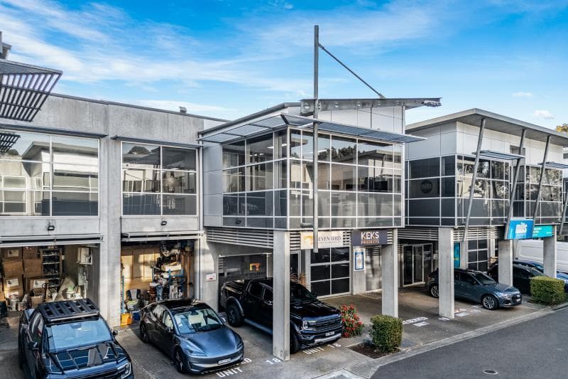 WAREHOUSE + INCOME: VACANT WAREHOUSE WITH SECURE LEVEL 1 TENANT - Image 8