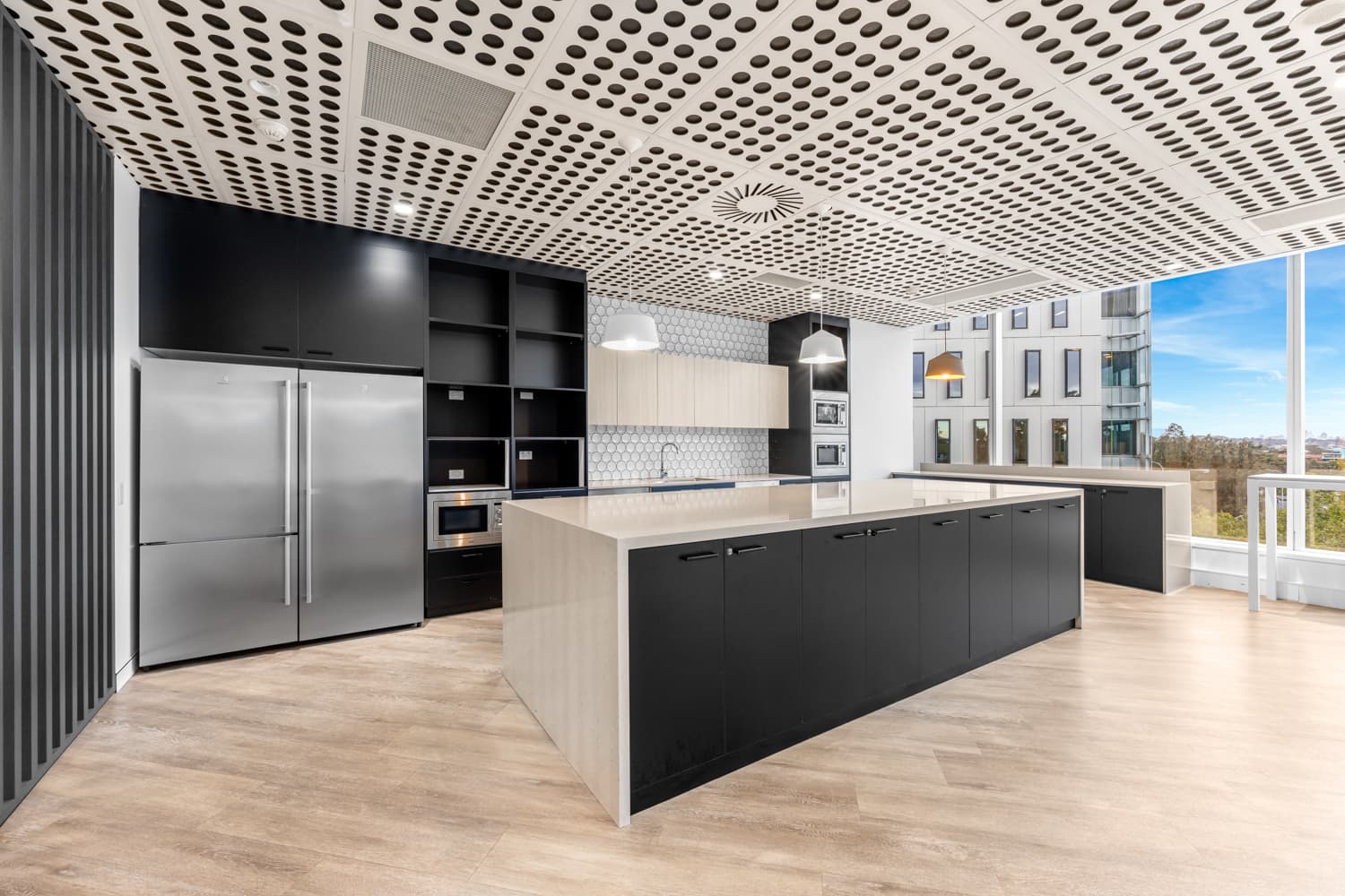 $395 Gross Rent per sqm + Unlimited Parking - Image 8