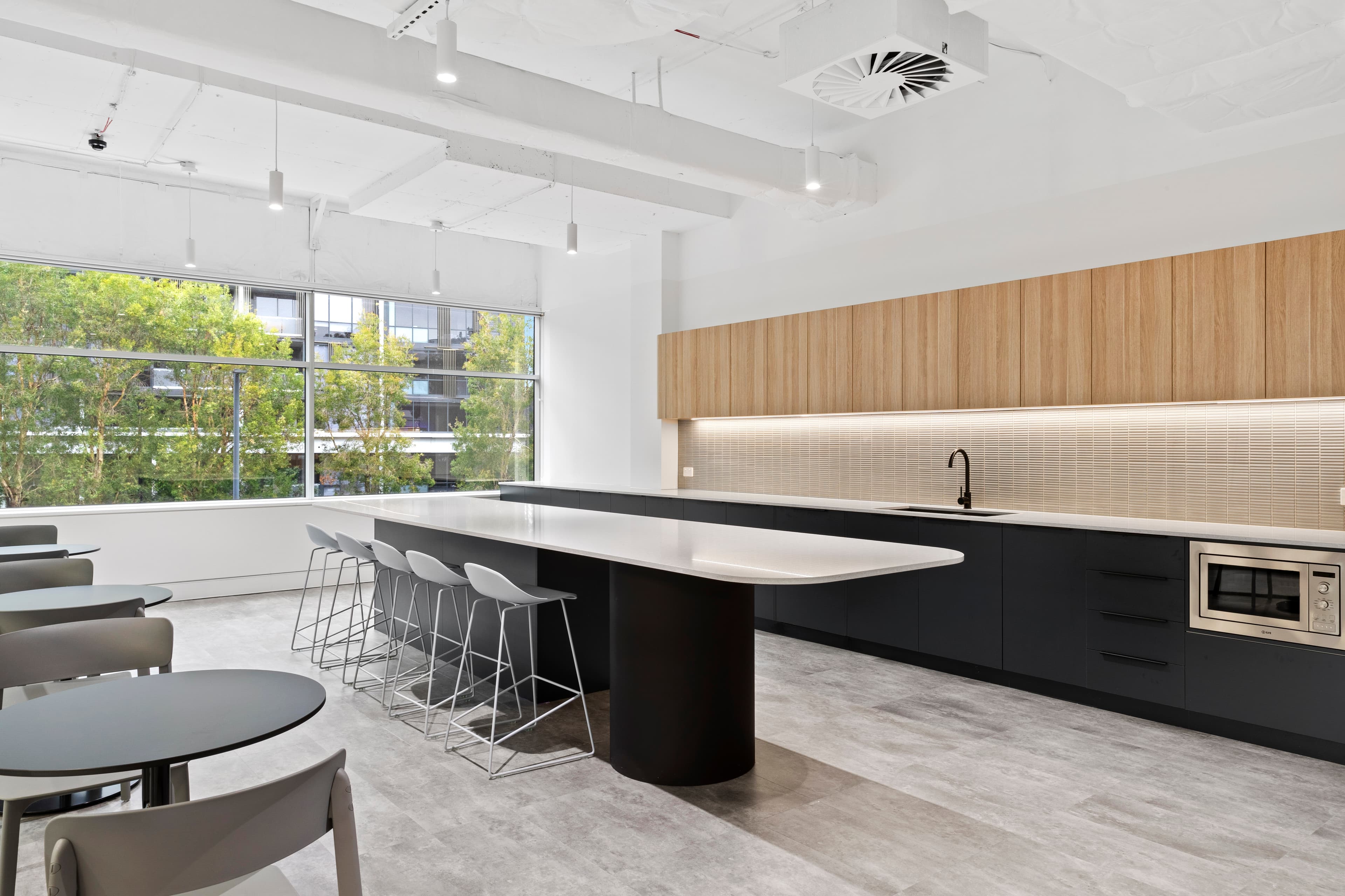 High Quality Fitted Suite, Sydney Olympic Park - Image 7