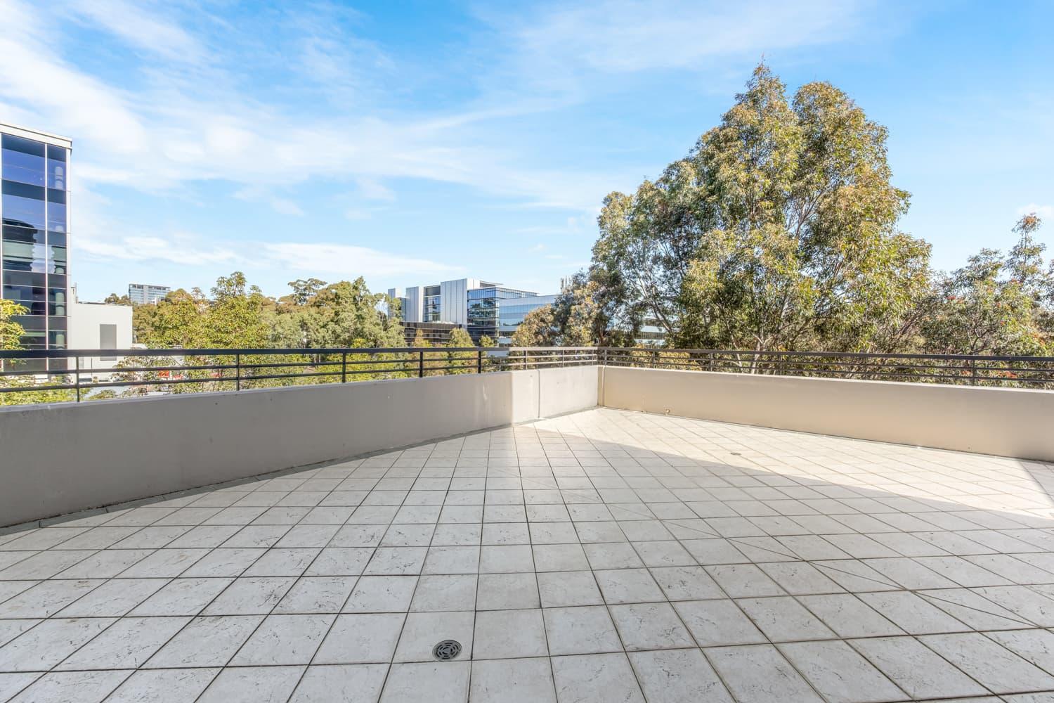 Affordable Fitted Office + High Clearance Warehouse - Image 8