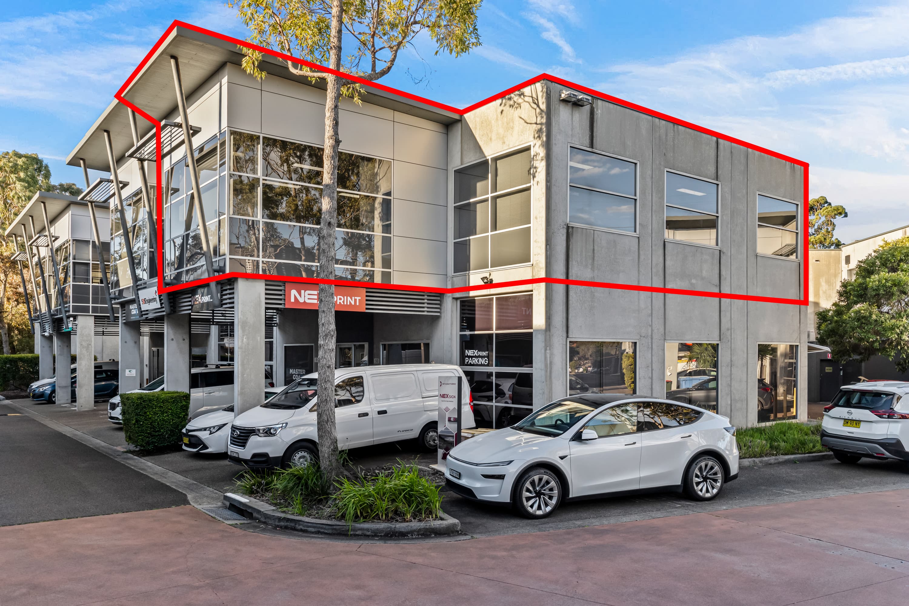 Exceptional Corner Office Suite in Sought After Business Park