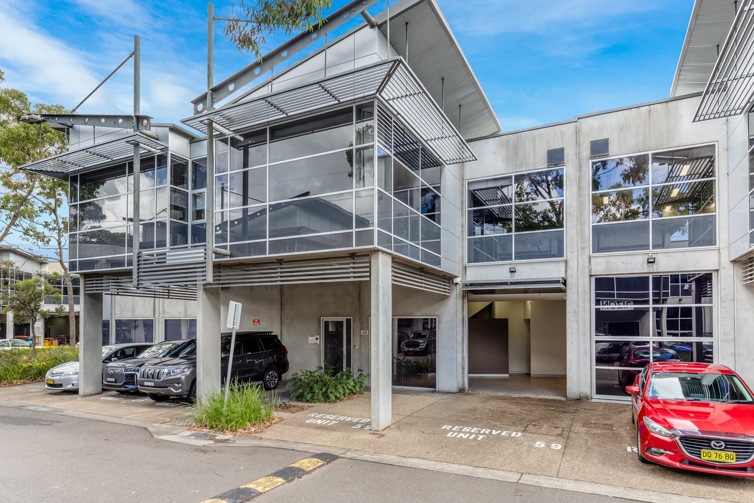 Compact Warehouse & Office Space in Premium Estate